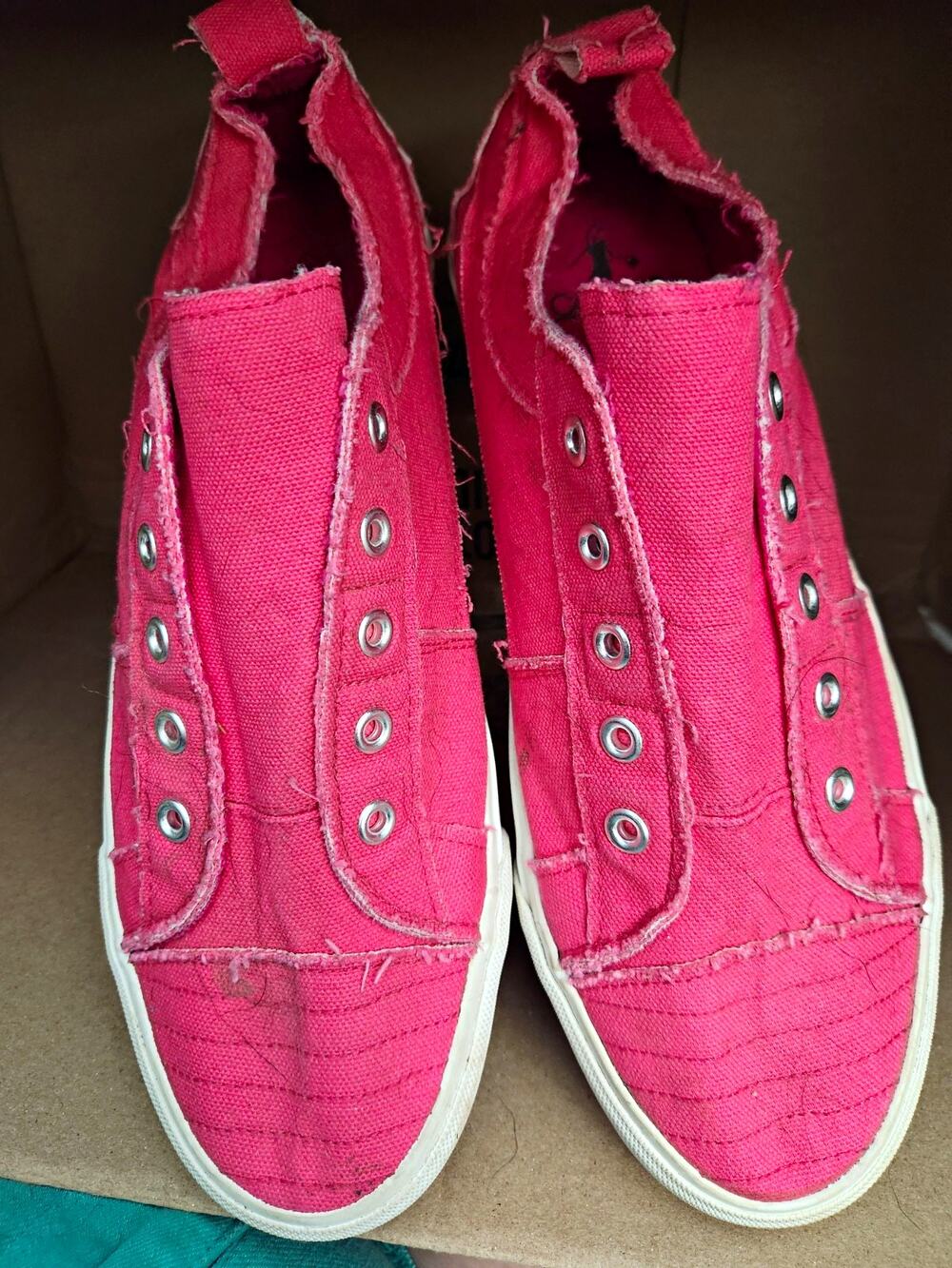 Corkys Babalu Women’s Size 11 Hot Pink Distressed Canvas Slip On Sneakers